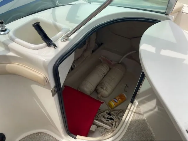 Slide: The Image of Sea Ray 210 Sundeck 2000 - 14