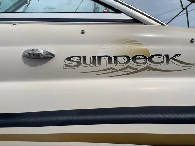Slide: The Image of Sea Ray 210 Sundeck 2000 - 17