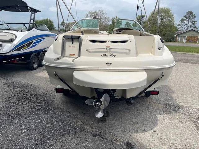 Slide: The Image of Sea Ray 210 Sundeck 2000 - 5