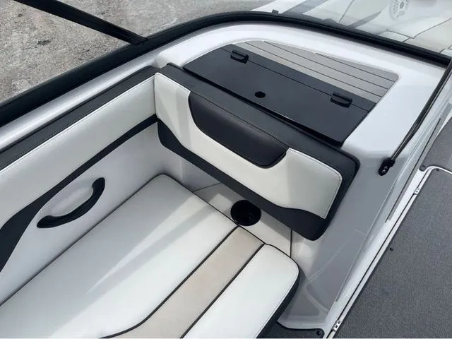 Slide: The Image of Yamaha AR210 2018 - 11