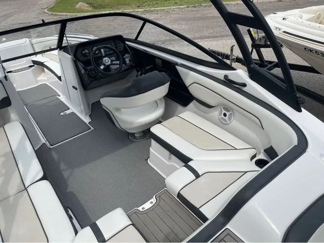 Slide: The Image of Yamaha AR210 2018 - 7