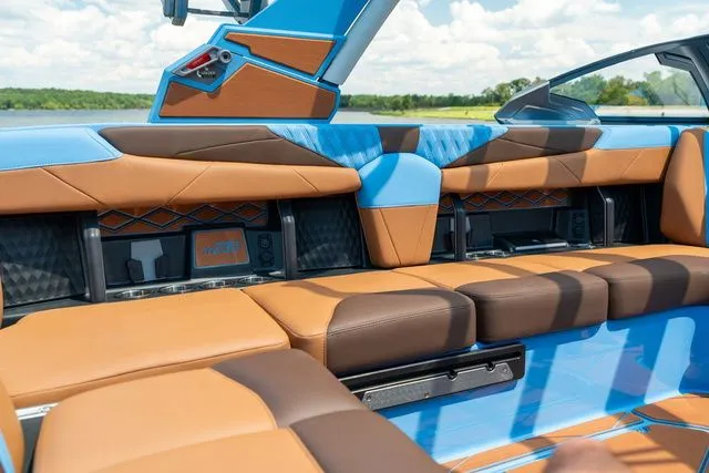 Slide: The Image of Malibu M230 2026 - 14