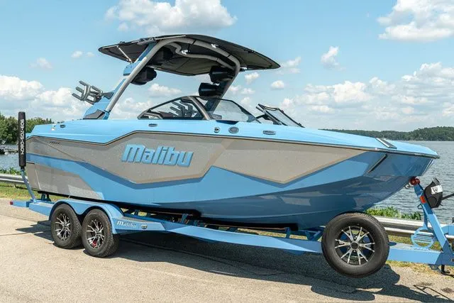 Slide: The Image of Malibu M230 2026 - 2
