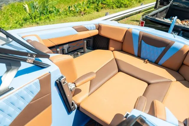 Slide: The Image of Malibu M230 2026 - 20