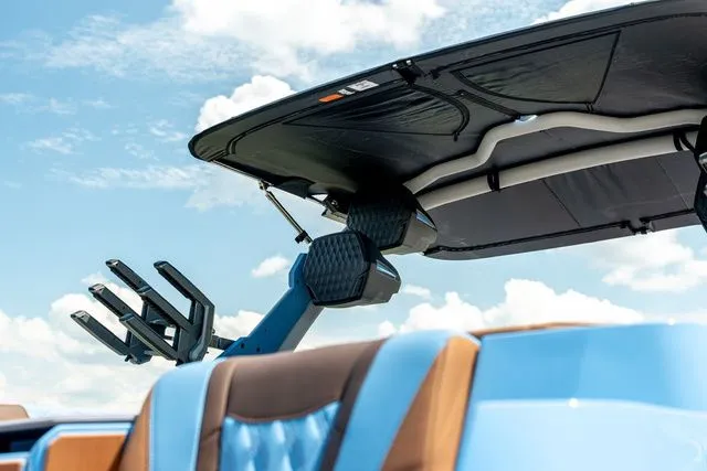 Slide: The Image of Malibu M230 2026 - 21