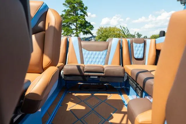 Slide: The Image of Malibu M230 2026 - 23