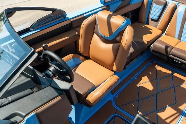 Slide: The Image of Malibu M230 2026 - 25