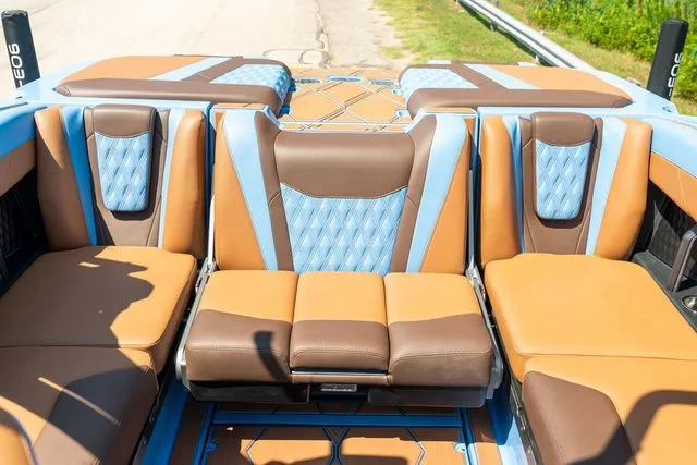 Slide: The Image of Malibu M230 2026 - 27