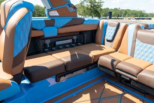 Slide: The Image of Malibu M230 2026 - 29