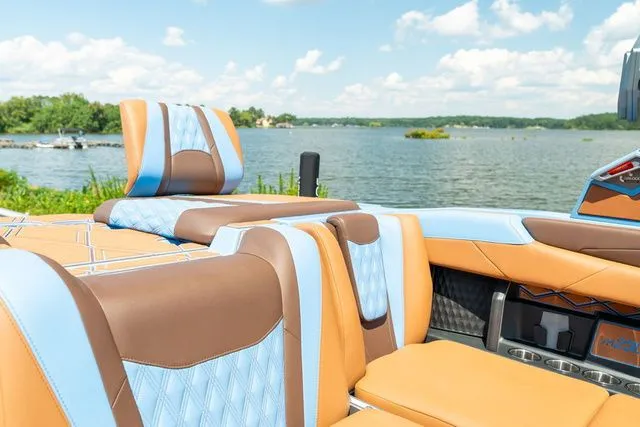 Slide: The Image of Malibu M230 2026 - 8