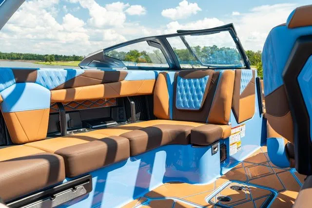 Slide: The Image of Malibu M230 2026 - 9