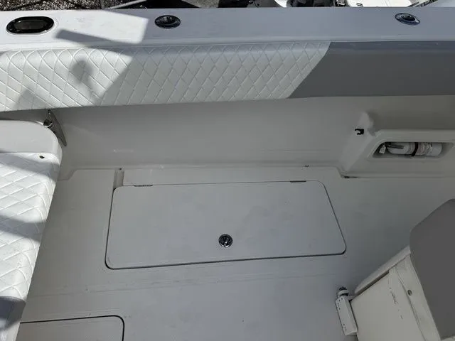 Slide: The Image of BlackWater 36 Sportfish 2014 - 14