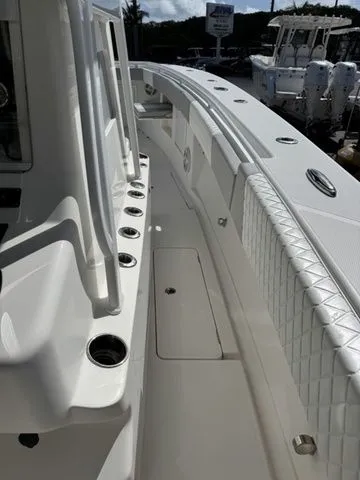 Slide: The Image of BlackWater 36 Sportfish 2014 - 25