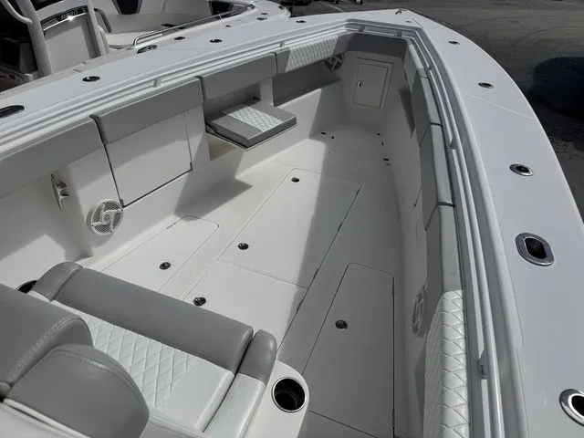 Slide: The Image of BlackWater 36 Sportfish 2014 - 26