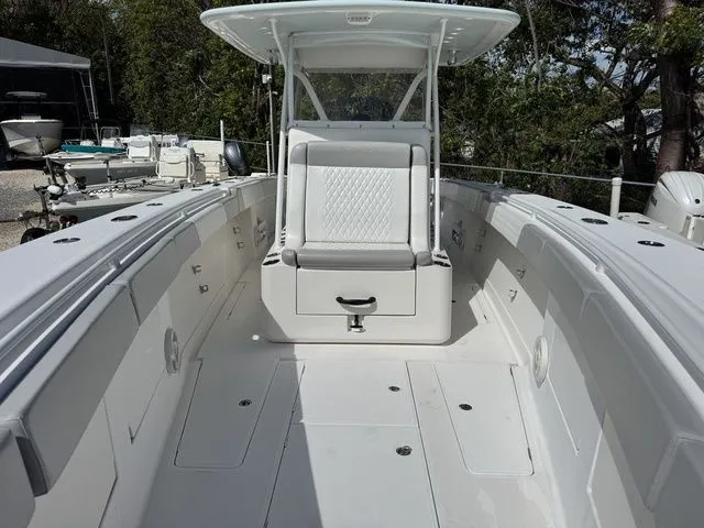 Slide: The Image of BlackWater 36 Sportfish 2014 - 35