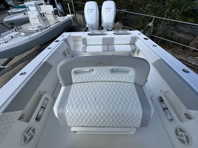 Slide: The Image of BlackWater 36 Sportfish 2014 - 40