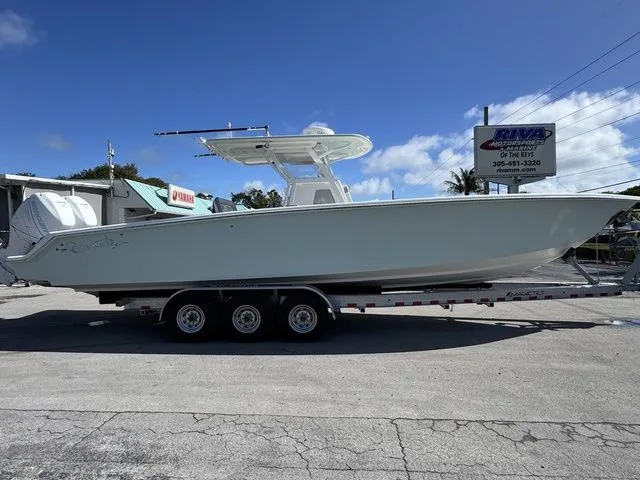 Slide: The Image of BlackWater 36 Sportfish 2014 - 5