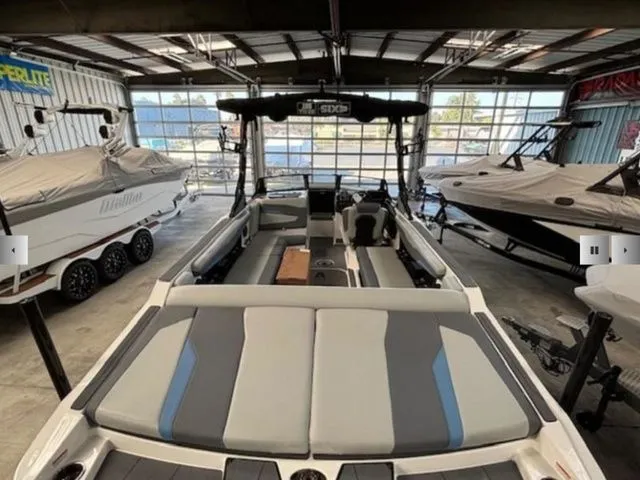 Slide: The Image of Axis Wake Research T235 2026 - 7