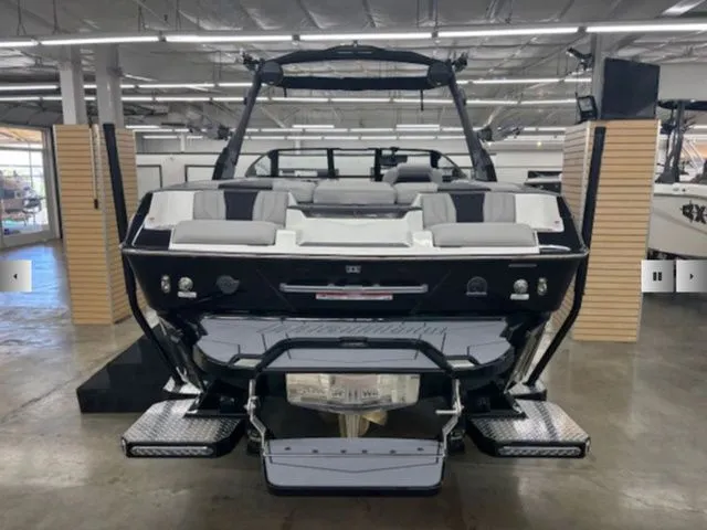 Slide: The Image of Malibu Wakesetter 22 LSV 2026 - 5