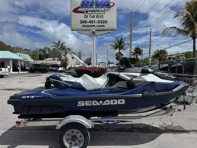 The Image of Sea-Doo GTX 2023 - 1