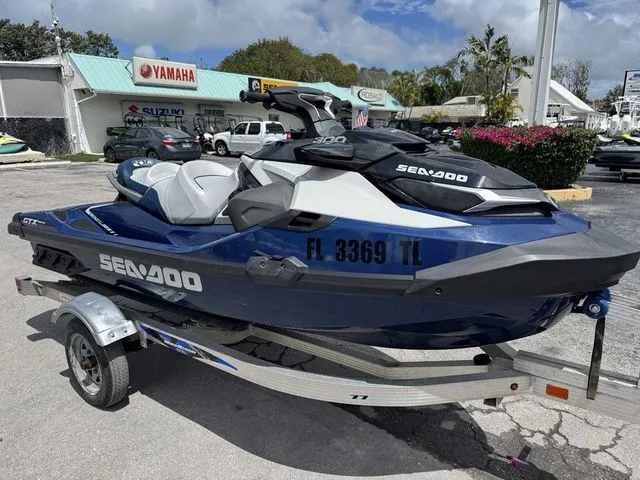 Slide: The Image of Sea-Doo GTX 2023 - 3