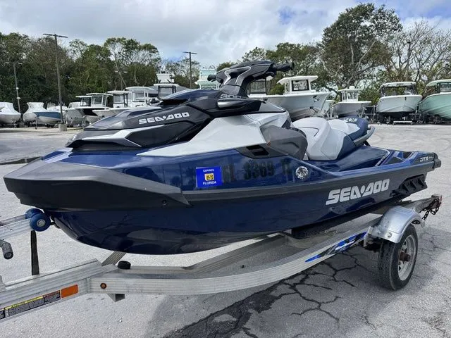 Slide: The Image of Sea-Doo GTX 2023 - 5