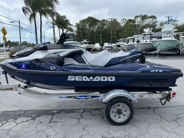 Slide: The Image of Sea-Doo GTX 2023 - 6