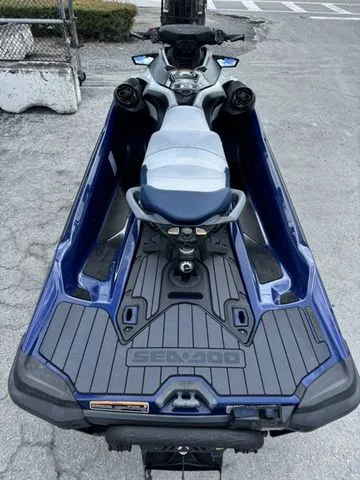 Slide: The Image of Sea-Doo GTX 2023 - 9