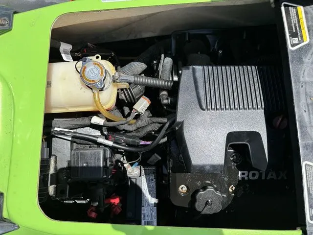 Slide: The Image of Sea-Doo RXT-X 300 IBR & Sound System Eclipse Black And L 2020 - 10