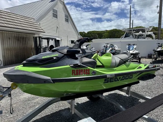 Slide: The Image of Sea-Doo RXT-X 300 IBR & Sound System Eclipse Black And L 2020 - 4