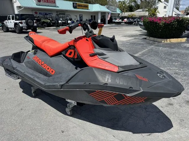 Slide: The Image of Sea-Doo Spark Trixx 3-Up Rotax 900 H.O. ACE Ibr With A 2022 - 3