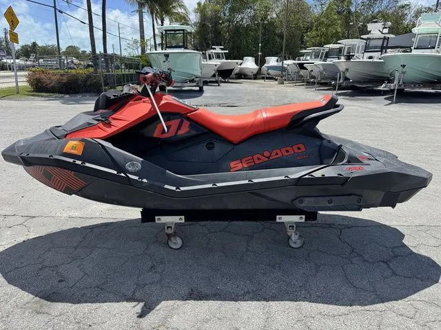 Slide: The Image of Sea-Doo Spark Trixx 3-Up Rotax 900 H.O. ACE Ibr With A 2022 - 6