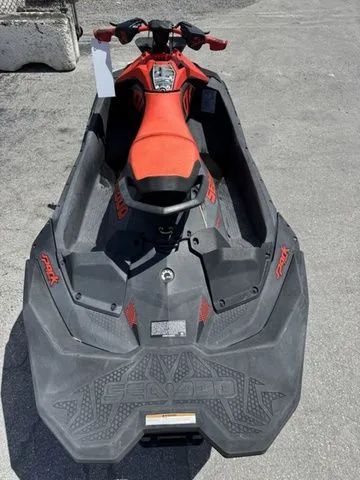 Slide: The Image of Sea-Doo Spark Trixx 3-Up Rotax 900 H.O. ACE Ibr With A 2022 - 8