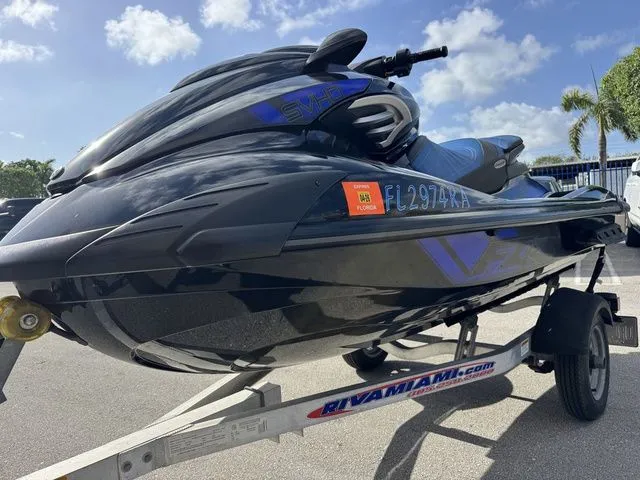 Slide: The Image of Yamaha FZ 2015 - 12