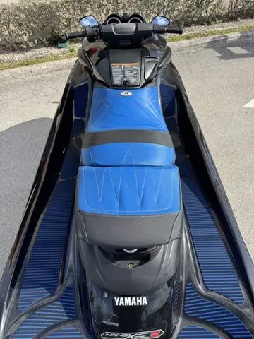 Slide: The Image of Yamaha FZ 2015 - 8