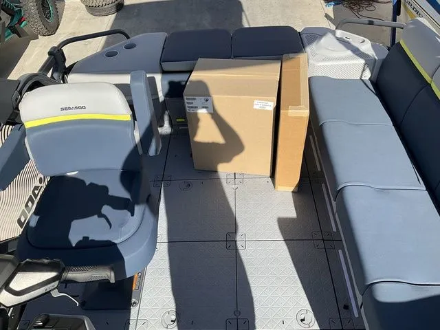 Slide: The Image of Sea-Doo Switch Cruise Limited 21 2025 - 10