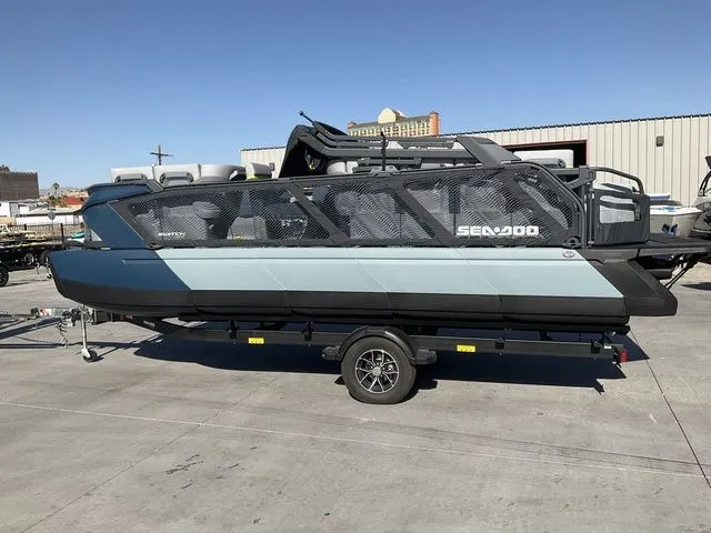 Slide: The Image of Sea-Doo Switch Cruise Limited 21 2025 - 8