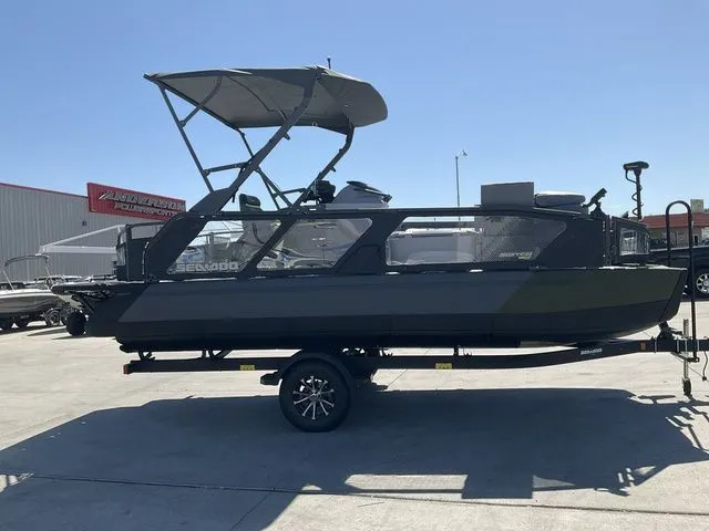 Slide: The Image of Sea-Doo Switch Fish 21 2025 - 4