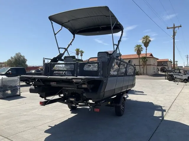 Slide: The Image of Sea-Doo Switch Fish 21 2025 - 5