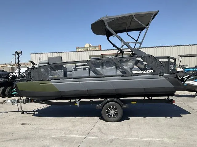 Slide: The Image of Sea-Doo Switch Fish 21 2025 - 8