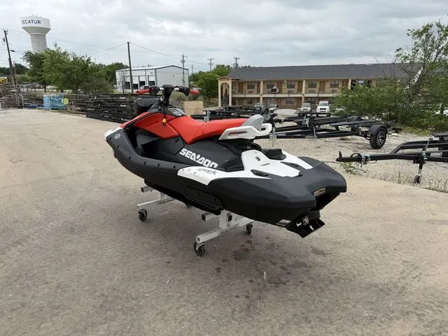 Slide: The Image of Sea-Doo Spark® Trixx™ for 3 Rotax® 900 ACE™ - 90 iBR and A 2024 - 6