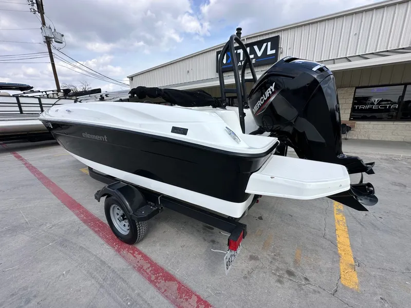 Slide: The Image of Bayliner 180 EL 2021 - 3