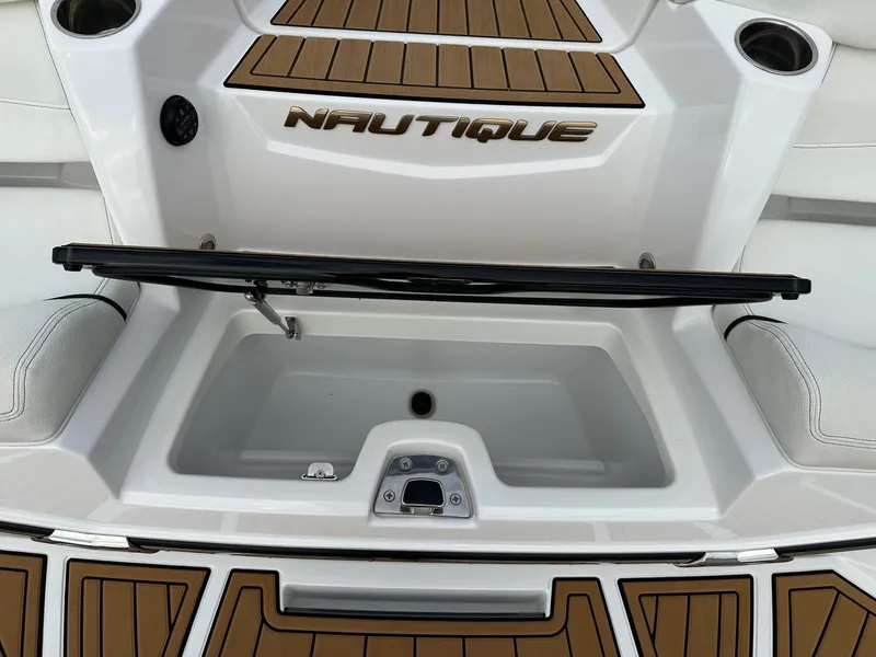 Slide: The Image of Nautique G23 2023 - 15