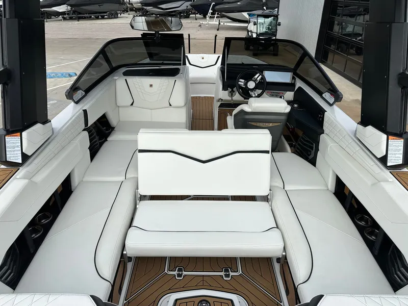 Slide: The Image of Nautique G23 2023 - 18