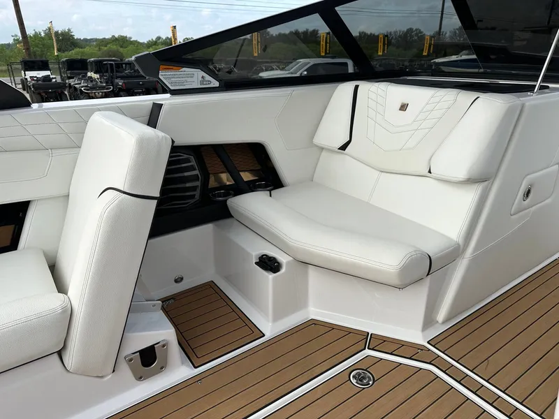 Slide: The Image of Nautique G23 2023 - 21