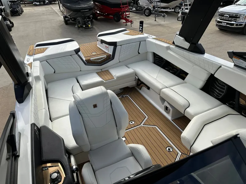 Slide: The Image of Nautique G23 2023 - 34