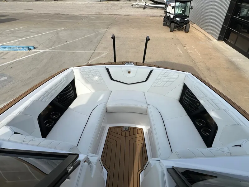 Slide: The Image of Nautique G23 2023 - 39