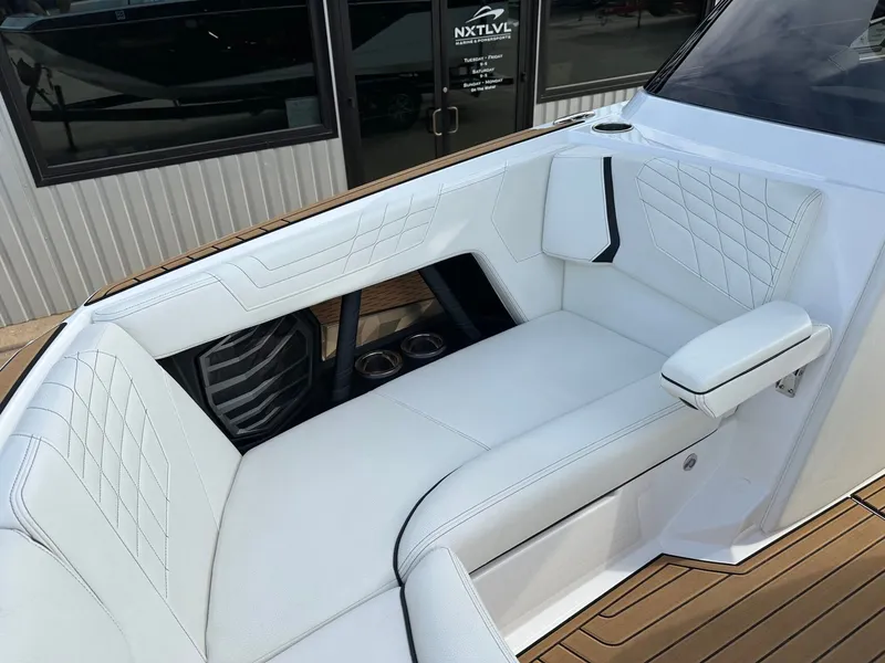 Slide: The Image of Nautique G23 2023 - 41