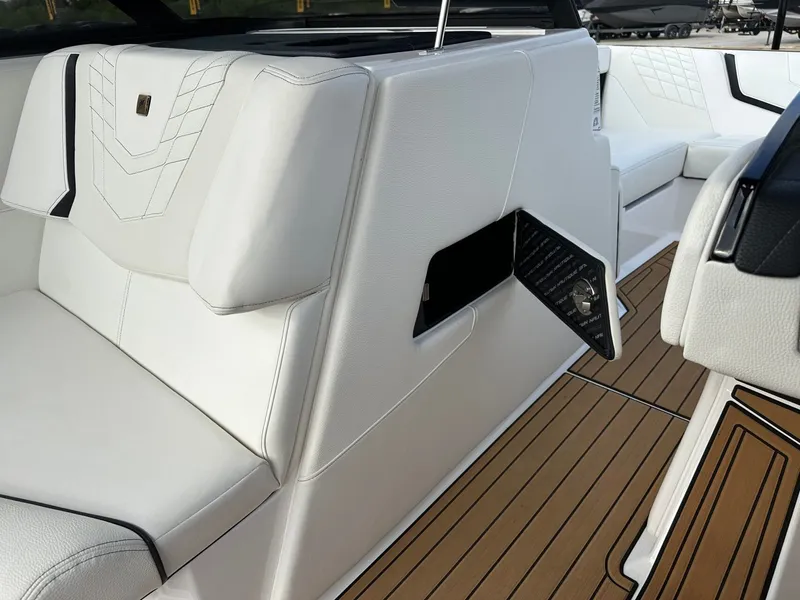 Slide: The Image of Nautique G23 2023 - 43