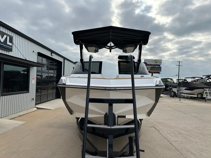 Slide: The Image of Nautique G23 2023 - 9